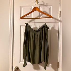 FRANCESCA’S Mi Ami Off-the-Shoulder Green Blouse, Size XL